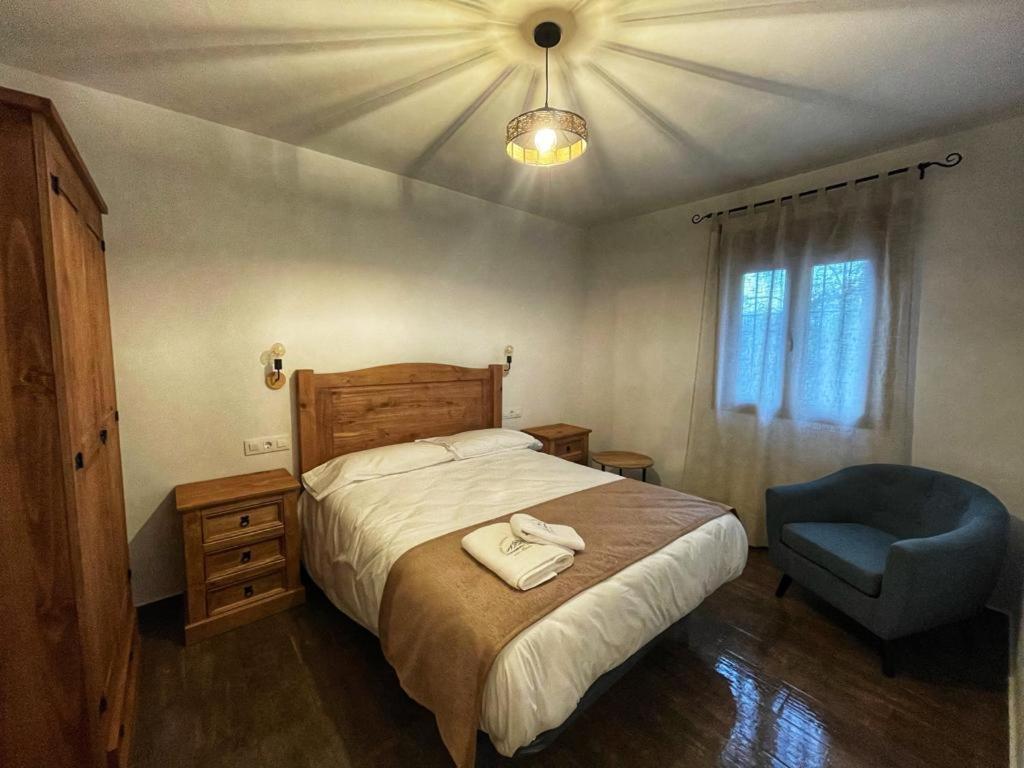 APARTAMENTOS RURALES DOÑA JIMENA DEL AMBROZ 4 Estrellas complejo único en el centro del pueblo Hervás Exterior foto