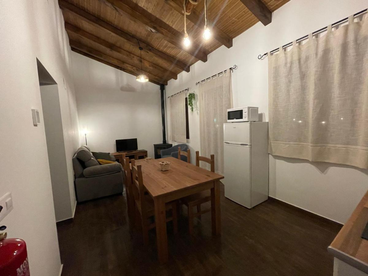APARTAMENTOS RURALES DOÑA JIMENA DEL AMBROZ 4 Estrellas complejo único en el centro del pueblo Hervás Exterior foto