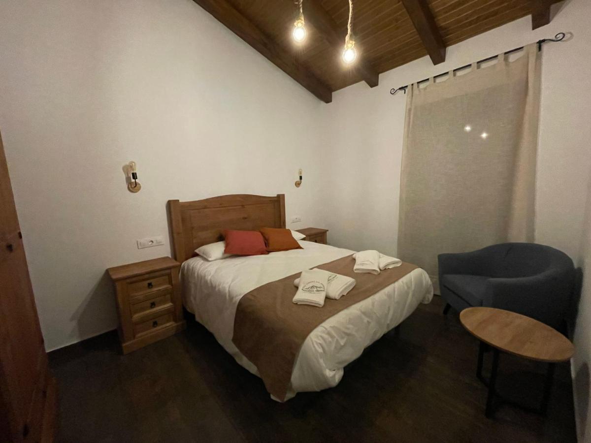 APARTAMENTOS RURALES DOÑA JIMENA DEL AMBROZ 4 Estrellas complejo único en el centro del pueblo Hervás Exterior foto