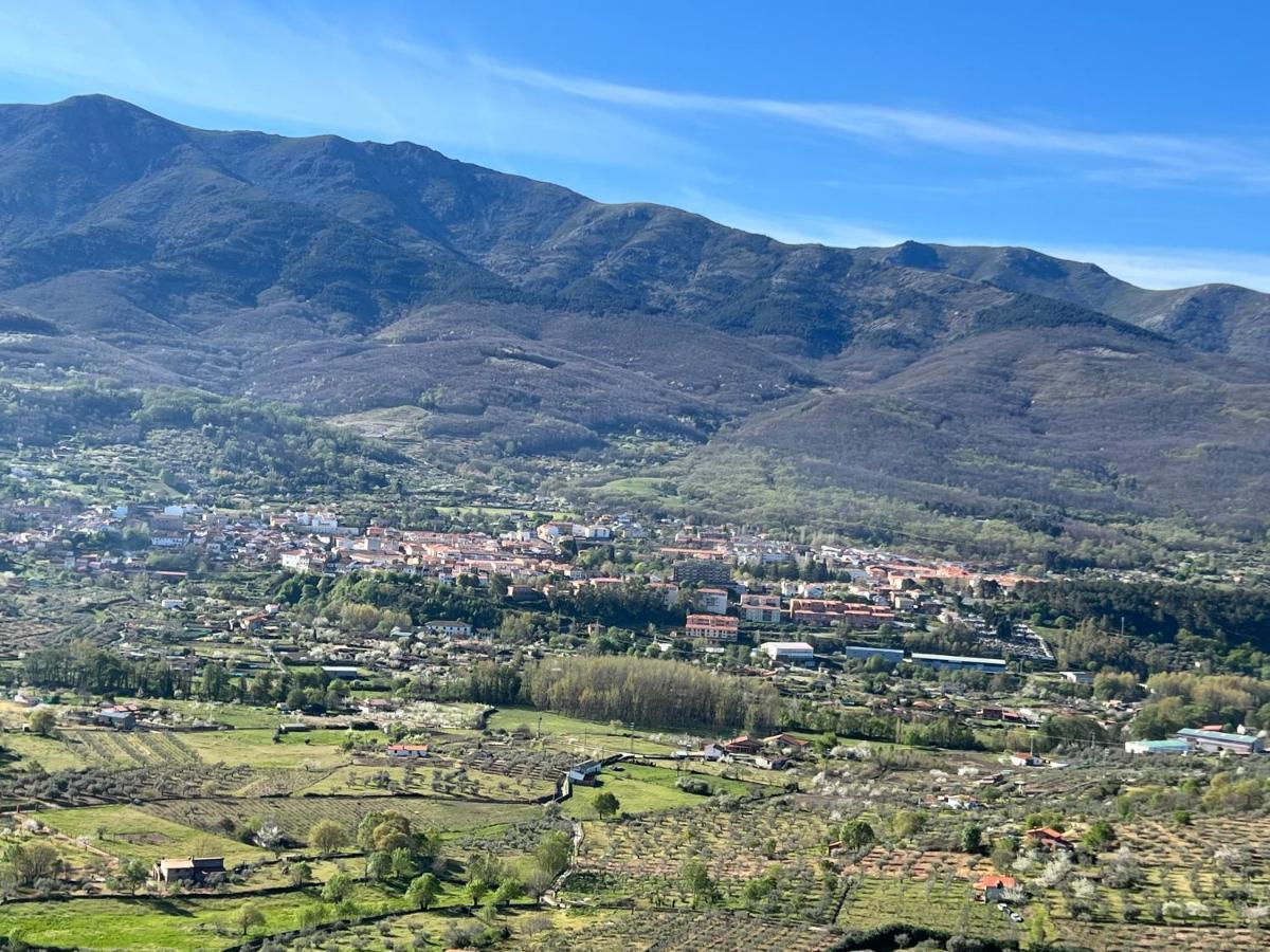 APARTAMENTOS RURALES DOÑA JIMENA DEL AMBROZ 4 Estrellas complejo único en el centro del pueblo Hervás Exterior foto